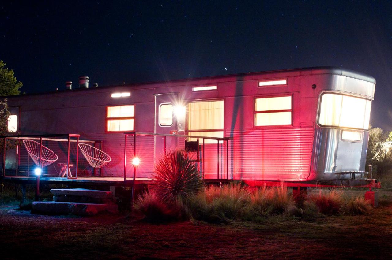 El Cosmico Villa มาร์ฟา ภายนอก รูปภาพ