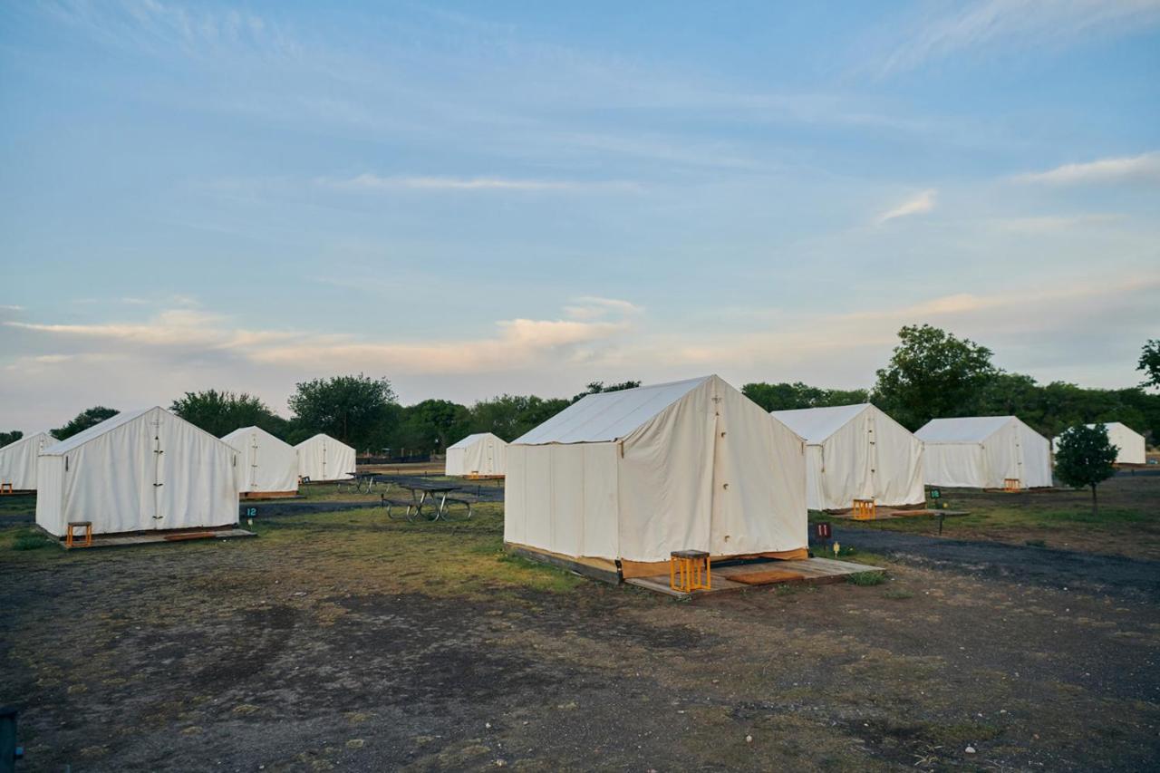 El Cosmico Villa มาร์ฟา ภายนอก รูปภาพ