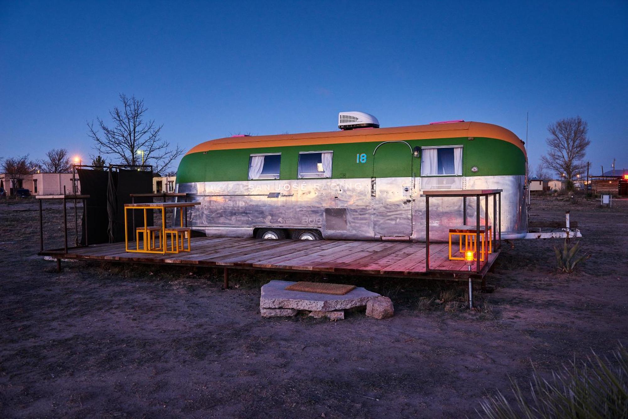El Cosmico Villa มาร์ฟา ภายนอก รูปภาพ